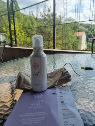 AYU25[아유트웬티파이브] 피부건강에 꼭 필요한 pH 약산성 와일드 로즈토너 — 5점을 준 리뷰어가 2021년 5월 올린 사용 사진