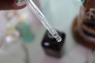 소담스퀘어 상암 솔포그 비타민 화이트닝 앰플 50ml 안티에이징 항산화 가미 잡티 트러블 세라마이드 — 5점을 준 리뷰어가 2022년 11월 올린 사용 사진