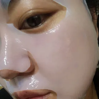 리브얼 | LIVALL 바이오셀룰로오스 마스크 레스트 앤 글로우 33ml  x 3개입 — 5점을 준 리뷰어가 2022년 6월 올린 사용 사진