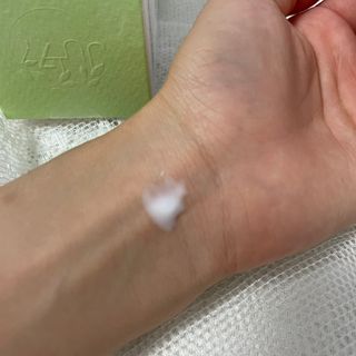 줄라이 모닝 _ JULY MORNING 줄라이모닝 하이드레이팅 퍼퓸드 바디앤핸드 에멀젼 — 5점을 준 리뷰어가 2021년 9월 올린 사용 사진