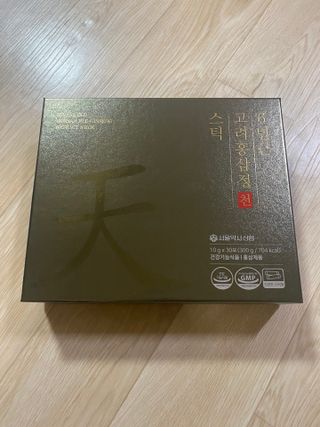 서울약사신협_6년근 고려홍삼정 천스틱 10g 30포 — 5점을 준 리뷰어가 2021년 11월 올린 사용 사진