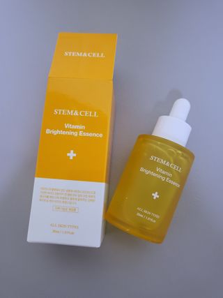 체르엠 스템앤셀 비타민 브라이트닝 에센스 30ml 1개 — 5점을 준 리뷰어가 2021년 10월 올린 사용 사진