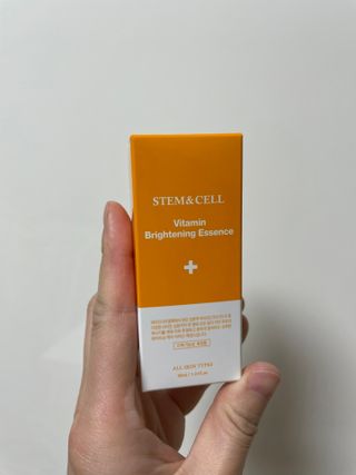 체르엠 스템앤셀 비타민 브라이트닝 에센스 30ml 1개 — 3.5점을 준 리뷰어가 2022년 3월 올린 사용 사진