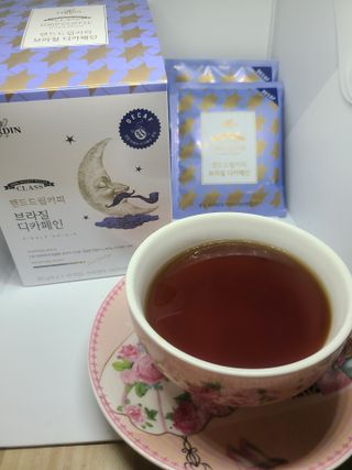 (주)쟈뎅 쟈뎅 클래스 핸드 드립 커피 10P 2종_디카페인 1종+랜덤 플레이버 1종 — 5점을 준 리뷰어가 2021년 3월 올린 사용 사진
