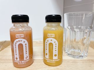 BLENDY'S 핑크 스무디+블론디 스무디 — 5점을 준 리뷰어가 2022년 3월 올린 사용 사진