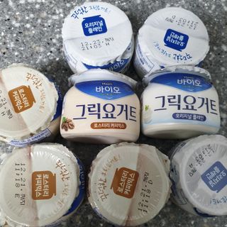 매일바이오 그릭요거트 오리지널 플레인 4개, 로스터리 커피믹스 4개 — 5점을 준 리뷰어가 2021년 12월 올린 사용 사진