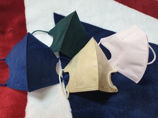 [블루 본 아이노우] 유아용 컬러마스크 40 PCS SET 2중 택 1 — 5점을 준 리뷰어가 2021년 5월 올린 사용 사진