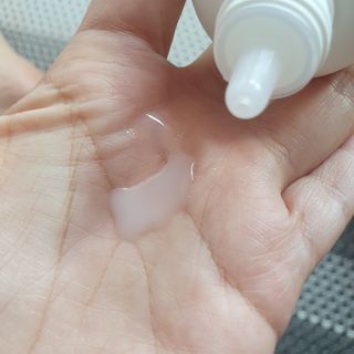리더스코스메틱 리더스 카밍 바이오틱스 에센스 워터 — 5점을 준 리뷰어가 2021년 6월 올린 사용 사진