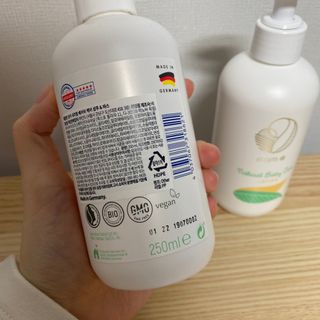 mom e 맘이 내추럴 베이비 케어 샴푸앤바스+로션 — 2점을 준 리뷰어가 2021년 1월 올린 사용 사진