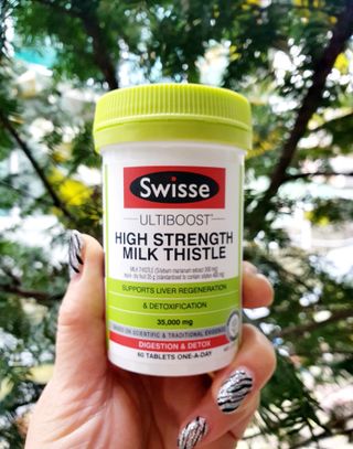 Swisse 스위스 고함량 밀크씨슬 35,000mg 60정 — 5점을 준 리뷰어가 2021년 11월 올린 사용 사진
