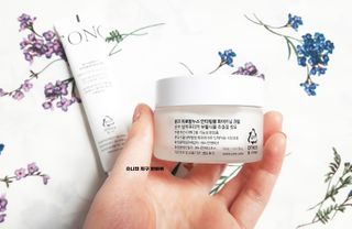 CONC 콩크 미로탐누스 안티링클 화이트닝 크림 — 5점을 준 리뷰어가 2021년 2월 올린 사용 사진