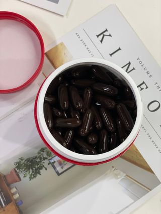 Swisse 스위스 고함량 프로폴리스 2,000mg 210정 — 4점을 준 리뷰어가 2021년 4월 올린 사용 사진