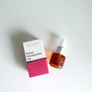 유니베르소 로즈힙 오일 15ml — 5점을 준 리뷰어가 2021년 8월 올린 사용 사진