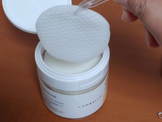 랑벨 비타 에너지 잡티 앰플 패드 65매 (투명하고 밝은 얼굴 광채패드) — 5점을 준 리뷰어가 2022년 5월 올린 사용 사진