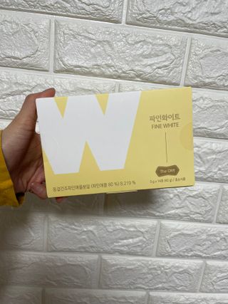 디오르 파인화이트 — 5점을 준 리뷰어가 2022년 1월 올린 사용 사진