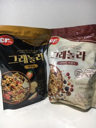 씨알푸드 씨알로 그래놀라 2종 후르츠+크랜베리 아몬드 — 5점을 준 리뷰어가 2022년 7월 올린 사용 사진