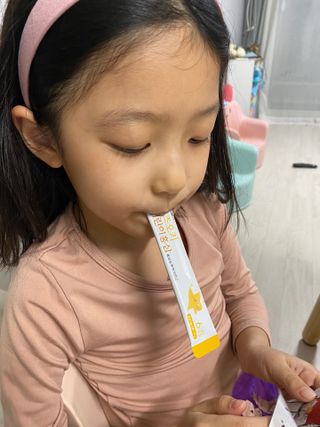 [이뮤니티플러스]우리아이 면역오키, 건강오키 _ 키즈오키 어린이홍삼 10포 1box — 5점을 준 리뷰어가 2022년 2월 올린 사용 사진