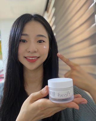 플레라디 에델바이스 인리치드 머랭 크림 — 4.5점을 준 리뷰어가 2021년 6월 올린 사용 사진