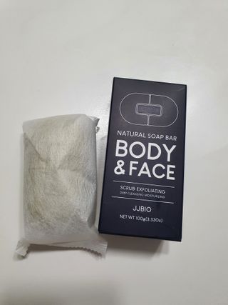 제이제이바이오 허브마사지바 올인원 알약비누 — 5점을 준 리뷰어가 2022년 4월 올린 사용 사진