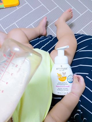 에티튜드 천연 젖병세정제 무향 아토베이비 폼타입 (295ml) 천연 친환경 비건 — 4점을 준 리뷰어가 2022년 8월 올린 사용 사진