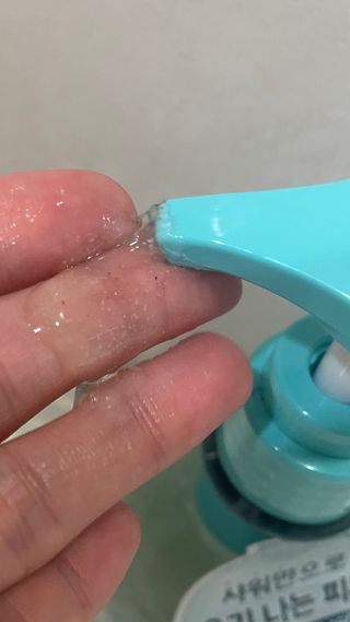 벨먼 내추럴스파 수분광채 스크럽 바디워시 600ml 5종 — 5점을 준 리뷰어가 2022년 5월 올린 사용 사진