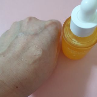 체르엠 스템앤셀 비타민 브라이트닝 에센스 30ml 1개 — 5점을 준 리뷰어가 2021년 10월 올린 사용 사진