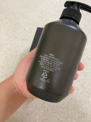 르핸스 퍼포밍 5 샴푸 비반트 포렛/베티버 포그 — 5점을 준 리뷰어가 2022년 12월 올린 사용 사진