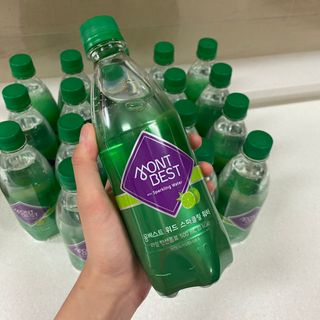 몽베스트 Montbest with Sparkling water Lime20병 — 4.5점을 준 리뷰어가 2022년 6월 올린 사용 사진