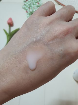 리더스코스메틱 리더스 카밍 바이오틱스 에센스 워터 — 5점을 준 리뷰어가 2022년 1월 올린 사용 사진