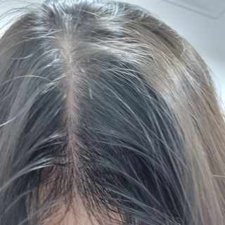 르핸스 퍼포밍 5 샴푸 비반트 포렛/베티버 포그 — 5점을 준 리뷰어가 2022년 12월 올린 사용 사진