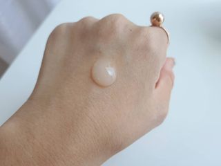 냉장고에 넣어요, 붉은 트러블 피부 다음날 진정되요 [버진팜스 푸딩수딩아토] — 5점을 준 리뷰어가 2021년 8월 올린 사용 사진