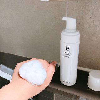 블룸비 거품 두피 샴푸 — 5점을 준 리뷰어가 2022년 9월 올린 사용 사진