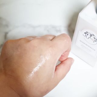 줄라이 모닝 _ JULY MORNING 줄라이모닝 하이드레이팅 퍼퓸드 바디앤핸드 에멀젼 — 5점을 준 리뷰어가 2021년 11월 올린 사용 사진