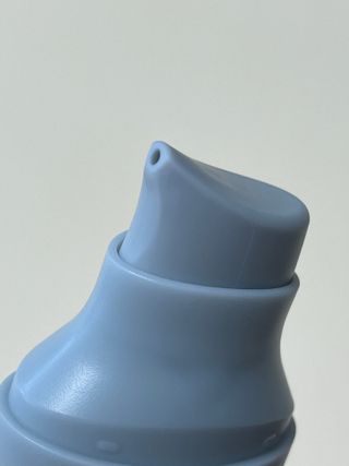 [스킨1004] 마다가스카르 센텔라 히알루-시카 워터핏 선세럼 50ml — 5점을 준 리뷰어가 2024년 5월 올린 사용 사진