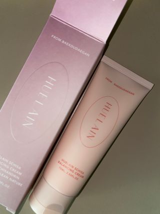 [휴랑] 오미자 2,000알로 피부 생기를 채워주는 밸런싱 크림 — 5점을 준 리뷰어가 2021년 10월 올린 사용 사진