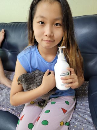 [닥터문] 프리미엄 알로에베라 선크림 500ml — 5점을 준 리뷰어가 2022년 7월 올린 사용 사진