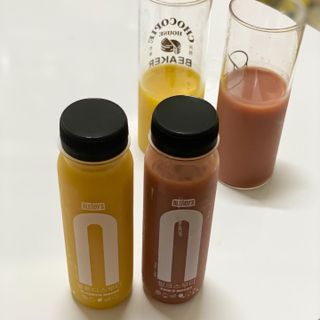 BLENDY'S 핑크 스무디+블론디 스무디 — 5점을 준 리뷰어가 2021년 9월 올린 사용 사진