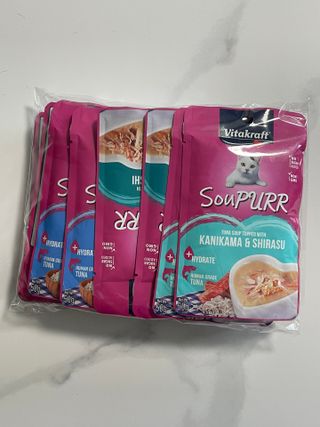비타크래프트 고양이 수프 50g 3가지맛 x4팩씩 총 12팩 — 5점을 준 리뷰어가 2021년 10월 올린 사용 사진
