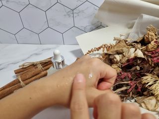 브에노 파리퀸 윌 페이스 오일 — 5점을 준 리뷰어가 2021년 7월 올린 사용 사진