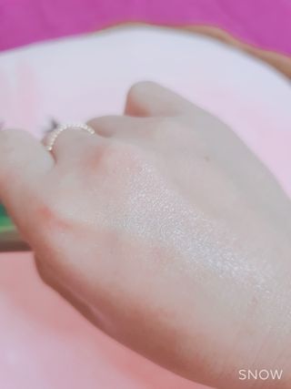 [NEW 탄력유턴 아이크림] AHC 유스 래스팅 리얼 아이크림 포 페이스 — 5점을 준 리뷰어가 2021년 4월 올린 사용 사진