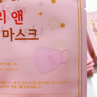 [숨그림]  덴탈마스크 짱구 우리아이 그리고 내가 쓰는 믿을수있는 케릭터 마스크  16종 — 5점을 준 리뷰어가 2021년 9월 올린 사용 사진