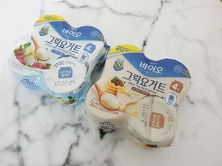 매일바이오 그릭요거트 오리지널 플레인 4개, 로스터리 커피믹스 4개 — 5점을 준 리뷰어가 2021년 12월 올린 사용 사진
