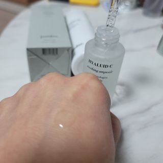 주닥 미백+모공+보습+탄력을 한번에 해결. 올인원 앰플+크림 세트 — 5점을 준 리뷰어가 2022년 2월 올린 사용 사진