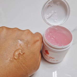 바이오오일 [바이오-오일] 드라이 스킨 젤 100ml — 5점을 준 리뷰어가 2021년 12월 올린 사용 사진