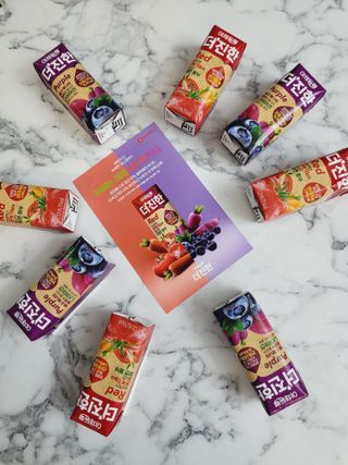 [롯데칠성] 야채듬뿍 더'진한 [롯데칠성] 야채는 이제 COLORFULL! 야채듬뿍  더 진한 레드 4개 +퍼플 4개 (총 8개) — 5점을 준 리뷰어가 2023년 6월 올린 사용 사진