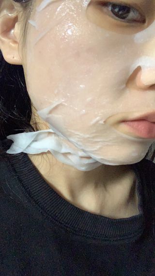 태그스킨 4스텝 주름개선 피부미백 영양 마스크팩 3개 세트(최신버전) — 5점을 준 리뷰어가 2022년 3월 올린 사용 사진