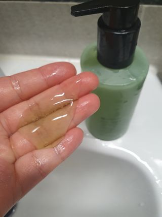 프리마인 메이크업과 들뜨는 각질까지 한방에 깐달걀로! 순하기까지한 셀베이스 그린티클렌저(200ml) — 5점을 준 리뷰어가 2023년 4월 올린 사용 사진