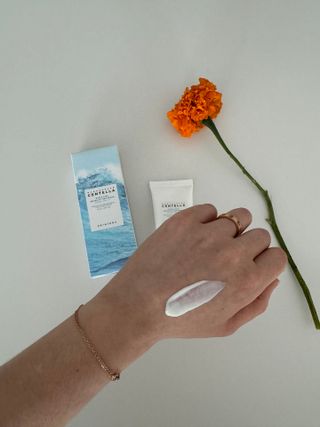 MF[스킨1004] 마다가스카르 센텔라 히알루-시카 워터핏 선세럼 50ml — 5점을 준 리뷰어가 2024년 5월 올린 사용 사진