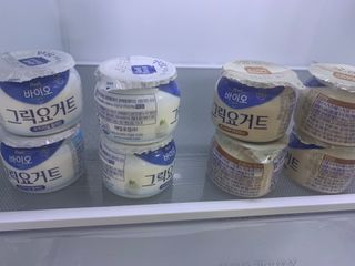 매일바이오 그릭요거트 오리지널 플레인 4개, 로스터리 커피믹스 4개 — 5점을 준 리뷰어가 2021년 12월 올린 사용 사진