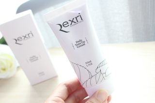 렉스리 데일리 톤업 크림 Rexri Daily Tone Up Cream — 5점을 준 리뷰어가 2022년 9월 올린 사용 사진